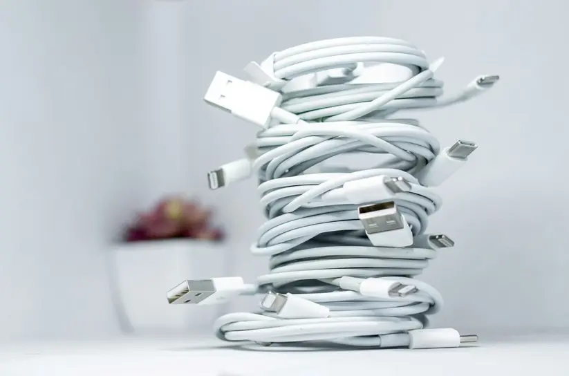 Magnetic cable organizer - effortless order for everyday work