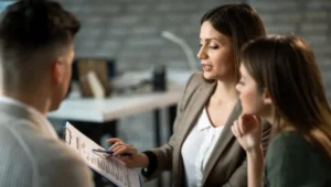 Working With an Agent When Relocating Key Benefits and Tips