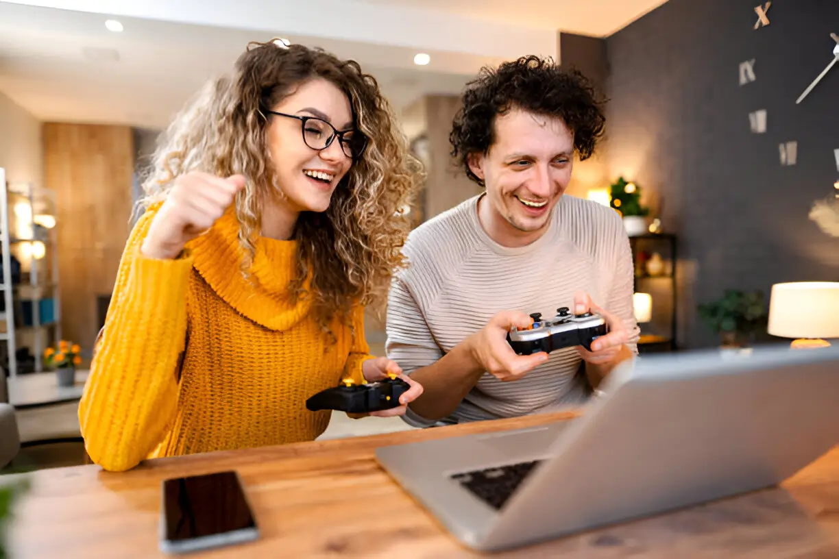 Explore Multiplayer Online Games for Maximum Happiness Daily
