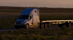 How to Manage Cargo Distribution for Optimal Flatbed Truck Stability