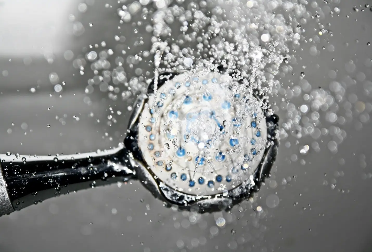 9 Red Flags That Your Water Heater Is Nearing Failure