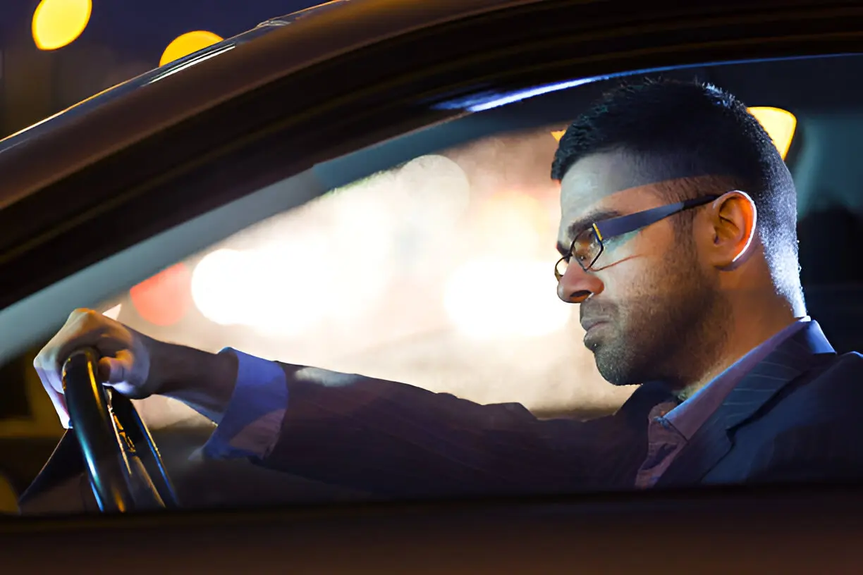 How to Reduce Glare and Eye Fatigue While Driving at Night