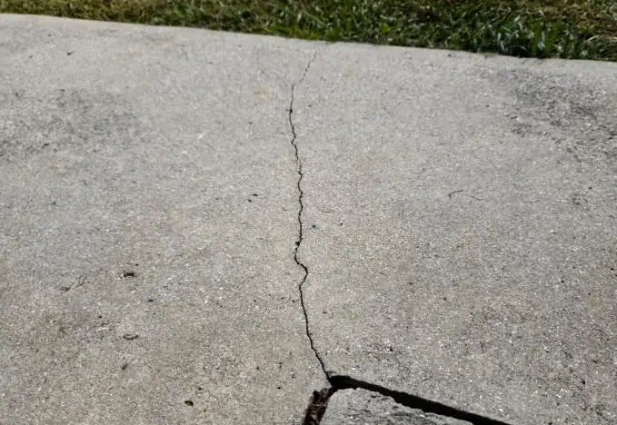 When Foundation Issues Are Serious Enough to Bring In Foundation Repair Contractors